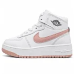 كوتشي b7070 airjordan اطفالى بينك بخلفية بيضاء — من الجانب