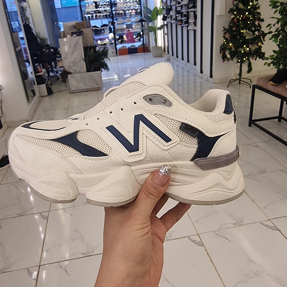 webp_355_20260203_160109_580.webp M-441 نيوبلانس حريمي ابيض*كحلى - الصورة 1