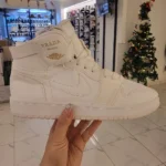 Nike بوت ابيض