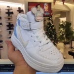 nike بوت أطفالى ابيض ازرق