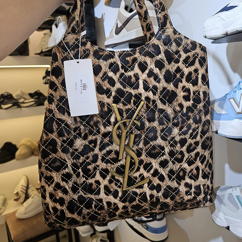 webp_496_20260208_203918_230.webp شنطة تايجر - الصورة 1