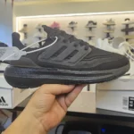 addidas ultra boost اسود