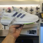 addidas ultra boost ابيض