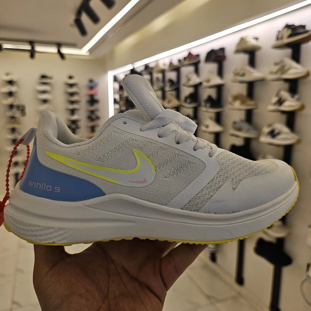 webp_520_20260215_185442_681.webp nike winllo9 mirror ابيض - الصورة 1