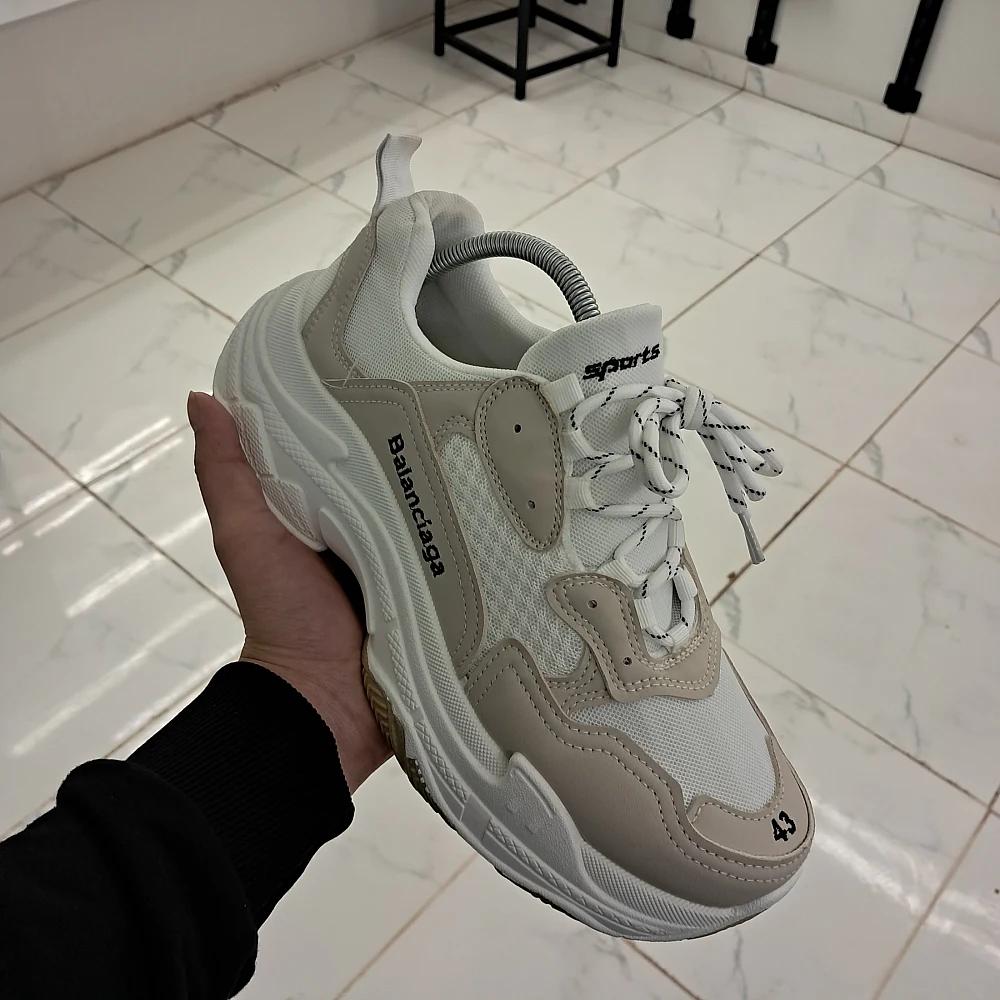 webp_528_20260218_163126_592.webp m42 بلانسياجا رجالى بيج - الصورة 1