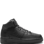 N10 Nike حريمي بوت اسود