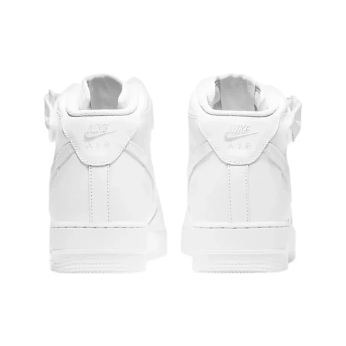 ⁦N11 Nike حريمي بوت ابيض⁩ - الصورة ⁦3⁩