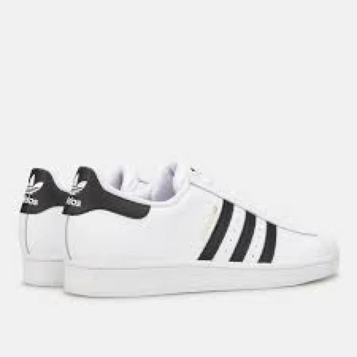 أحذية رياضية Superstar حريمي أبيض في أسود موديل 0478