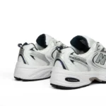 ⁦كوتشي New Balance Mirror Original حريمي أبيض في سيلفر - حذاء نيوبلانص نسائي مريح بمصر | مستر كوتشي⁩ - الصورة ⁦3⁩