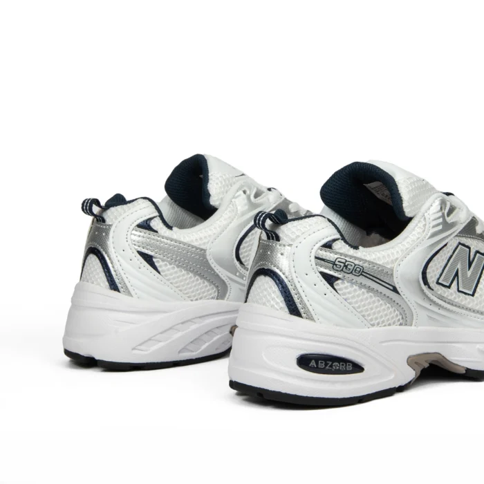 ⁦كوتشي New Balance Mirror Original حريمي أبيض في سيلفر - حذاء نيوبلانص نسائي مريح بمصر | مستر كوتشي⁩ - الصورة ⁦3⁩