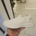 H313-5 سكيتشر ابيض