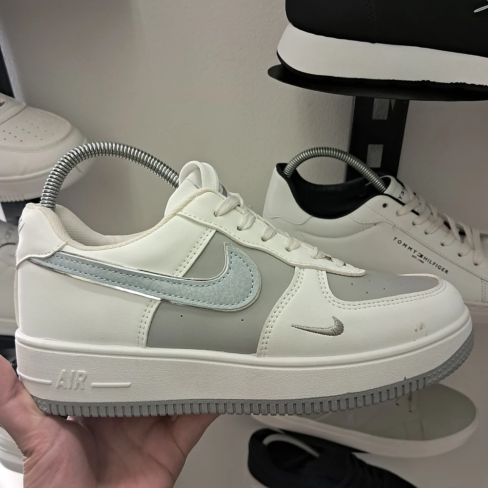 webp_183_20260203_152820_263 كوتشي نايكي (Nike SB-15) رجالي لون أبيض - حذاء رياضي مريح بمصر | مستر كوتشي - الصورة 1