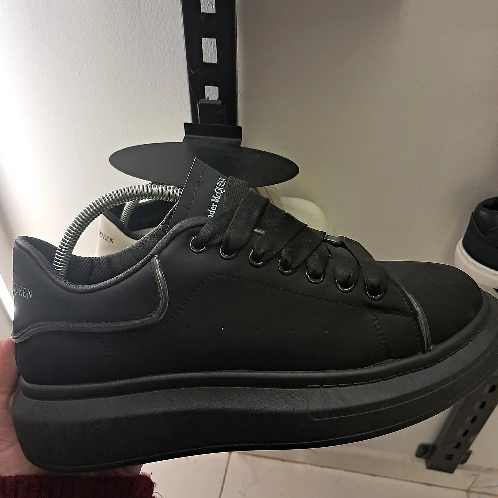 webp_253_20260203_152645_290 P-1 الكساندر ماكوين رجالي اسود - الصورة 1