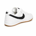 nike sp ابيض اسود رجالى — صورة المنتج